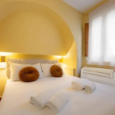 Ponte Vecchio Charming Flat- Restyling June 2026 アパート *