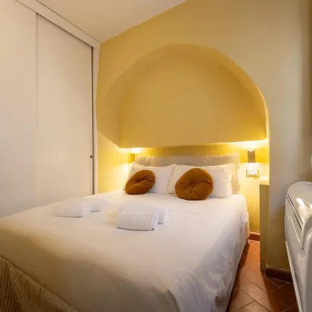 Ponte Vecchio Charming Flat- Restyling June 2026 アパート